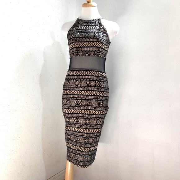 Lovley Day | Elegant Black and Brown Patterned Dress With Sheer Cut Out - Picture 3 of 13